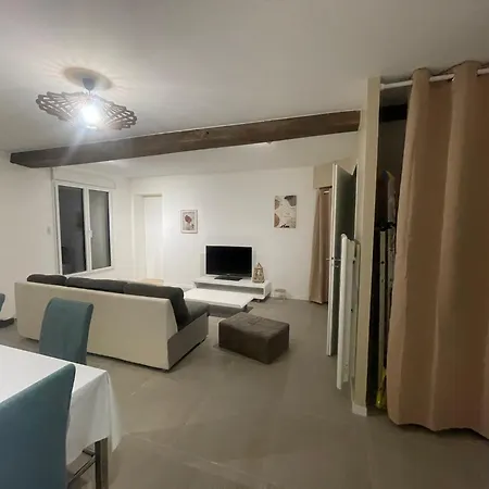 Location D Un De 70m2 Et De 2 Ch Гостевой дом