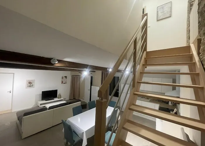 Location D Un De 70m2 Et De 2 Ch 4*