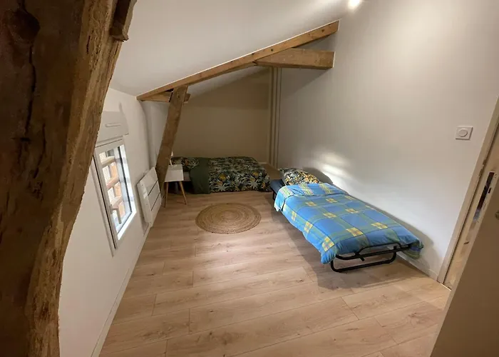 Πανσιόν Location D Un De 70m2 Et De 2 Ch 4*